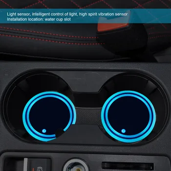 Univerzális Autó Búra LED-Ital pohártartó Autóipari Belső Lámpa USB Multi-Színes Hangulat Fény pohártartóban csúszásgátló Szőnyeg